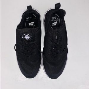 Women Nike Air Huarache Shoes